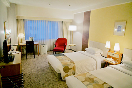 福岡市内デラックスホテルステイ(全泊朝食付)