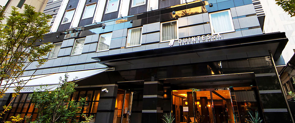 クインテッサホテル大阪心斎橋 Comic & Books