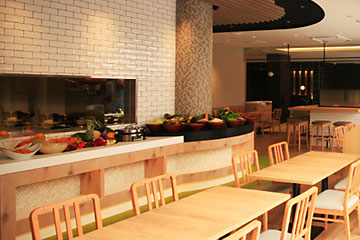 クインテッサホテル大阪心斎橋 Comic & Books