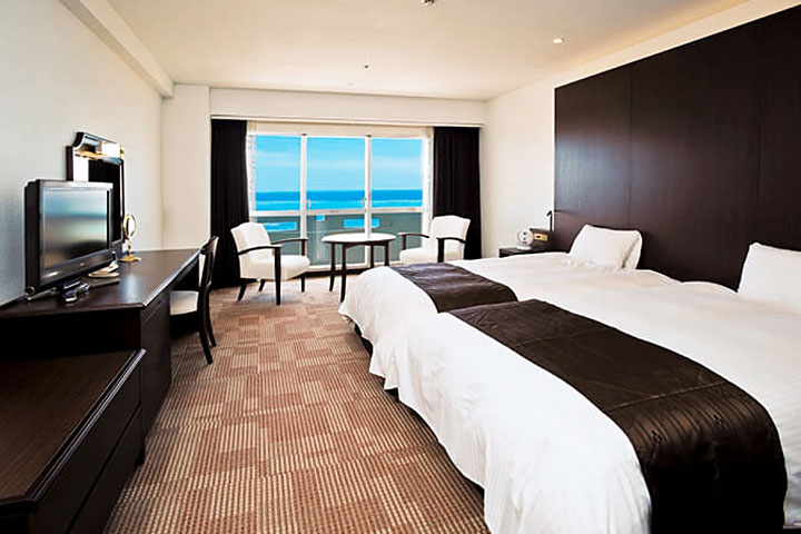 ロイヤルホテル沖縄残波岬