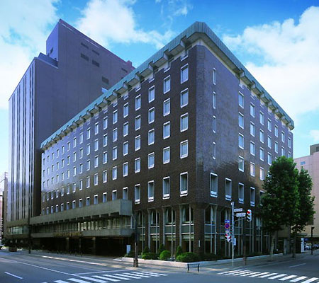 故秩父宮殿下の提唱のもとに、「北海道初の洋式ホテル」として誕生！70余年にわたり、北の迎賓館として歴史あるホテルです。