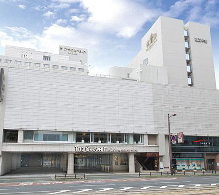 高知駅よりお車で5分。高知城、高知県庁に近い立地は観光、ビジネスでのご宿泊に最適。