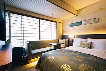 全室禁煙。京都ならではの風情と快適な居心地を追求したコンパクトかつ機能的なお部屋です。150cmのシモンズ製ダブルベッドでゆっくりお休みください。