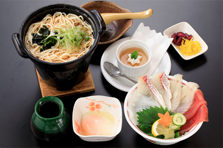 海鮮丼と五島うどん鍋