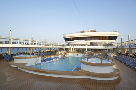 ノルウェージャン・スター（プールデッキ）