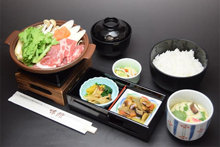 鹿角産ポーク陶板焼膳
