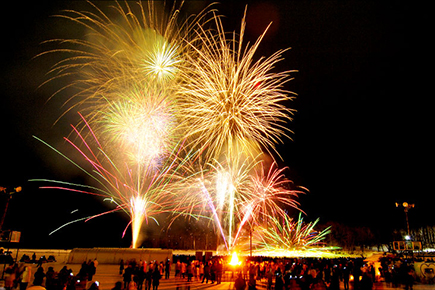 阿寒湖氷上フェスティバルICE・愛す・阿寒「冬華美」