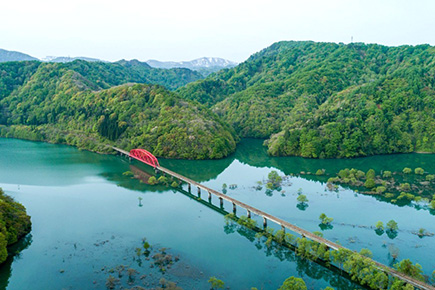 錦秋湖