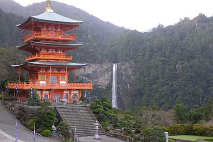 那智大社と青岸渡寺