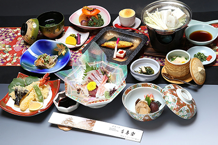 千春楽泉「萩焼の宿 千春楽」(和室)